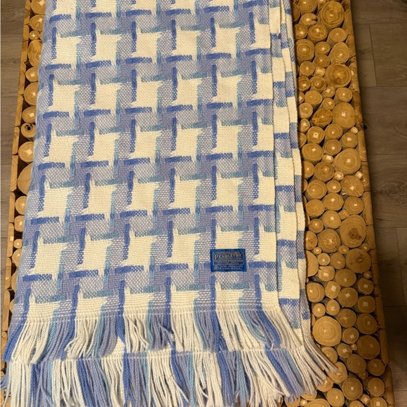 Pendleton Other - Pendleton Blue and Cream Wool Blanket
